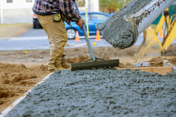 Best Concrete Retaining Walls in Home Gardens, CA