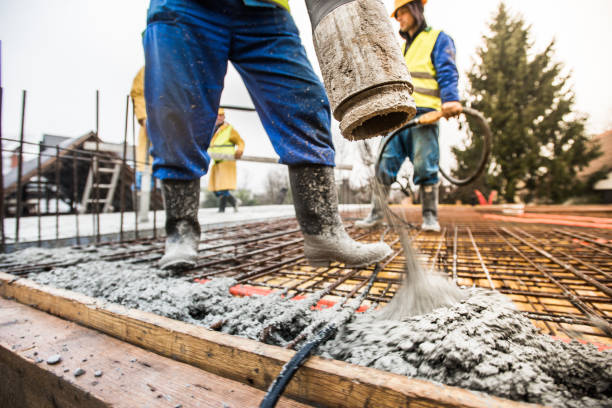 Best Concrete Sidewalk Installation in Home Gardens, CA